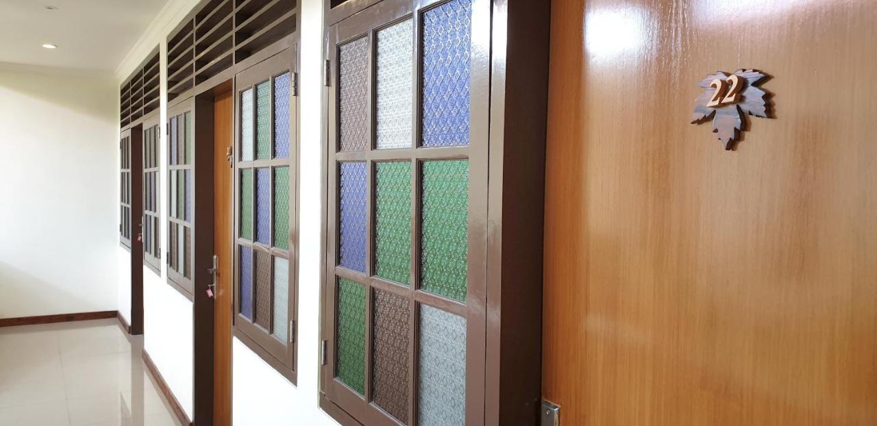 Maple Tree Homestay Maguwo Exterior foto