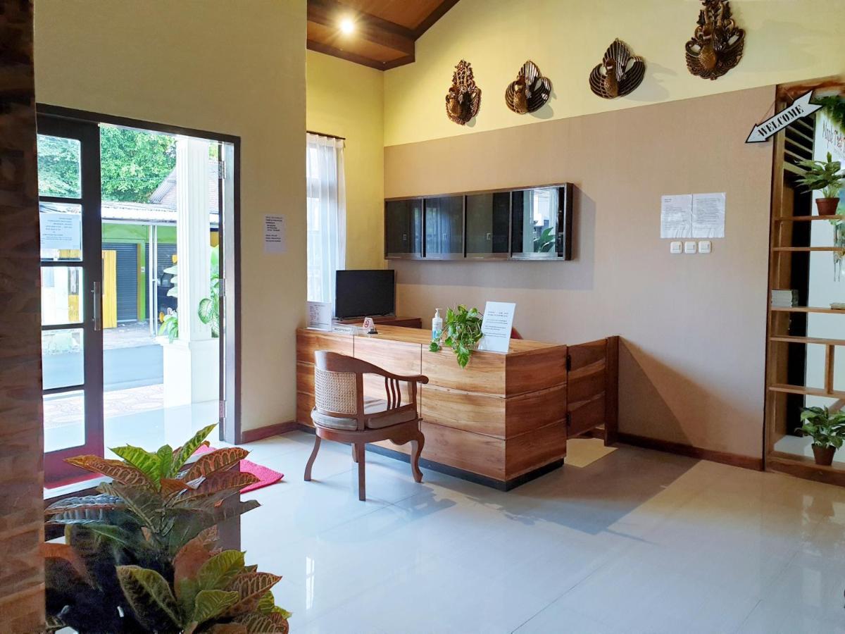 Maple Tree Homestay Maguwo Exterior foto