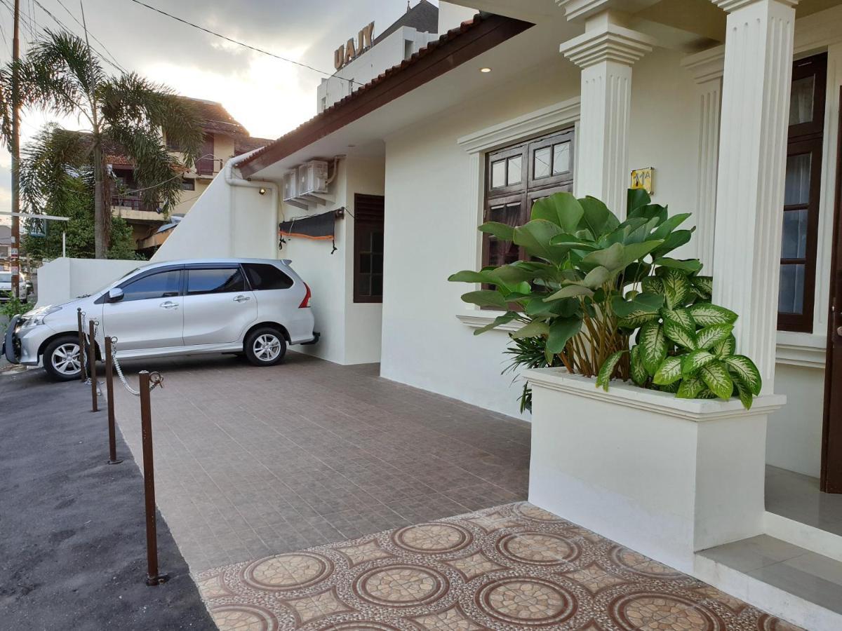 Maple Tree Homestay Maguwo Exterior foto