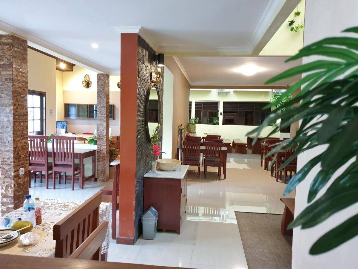 Maple Tree Homestay Maguwo Exterior foto