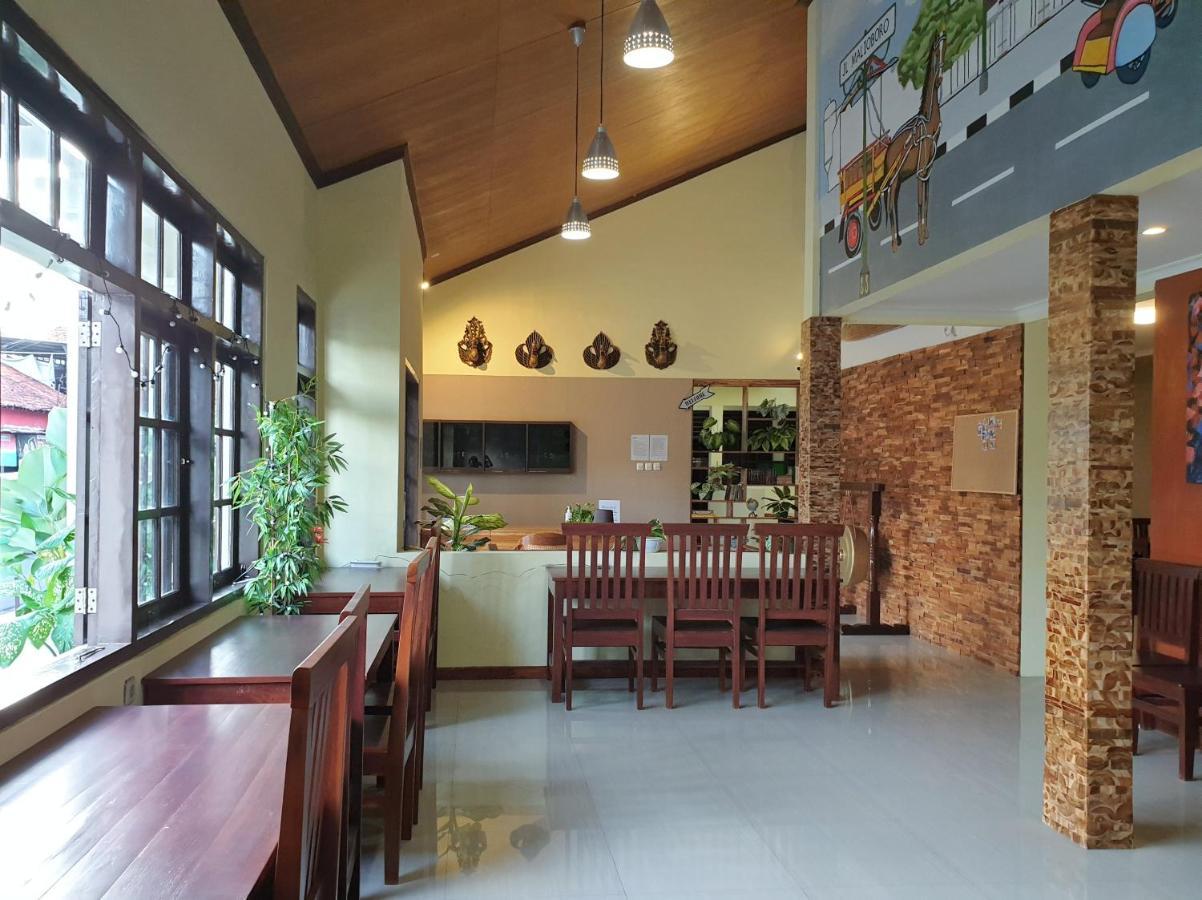 Maple Tree Homestay Maguwo Exterior foto
