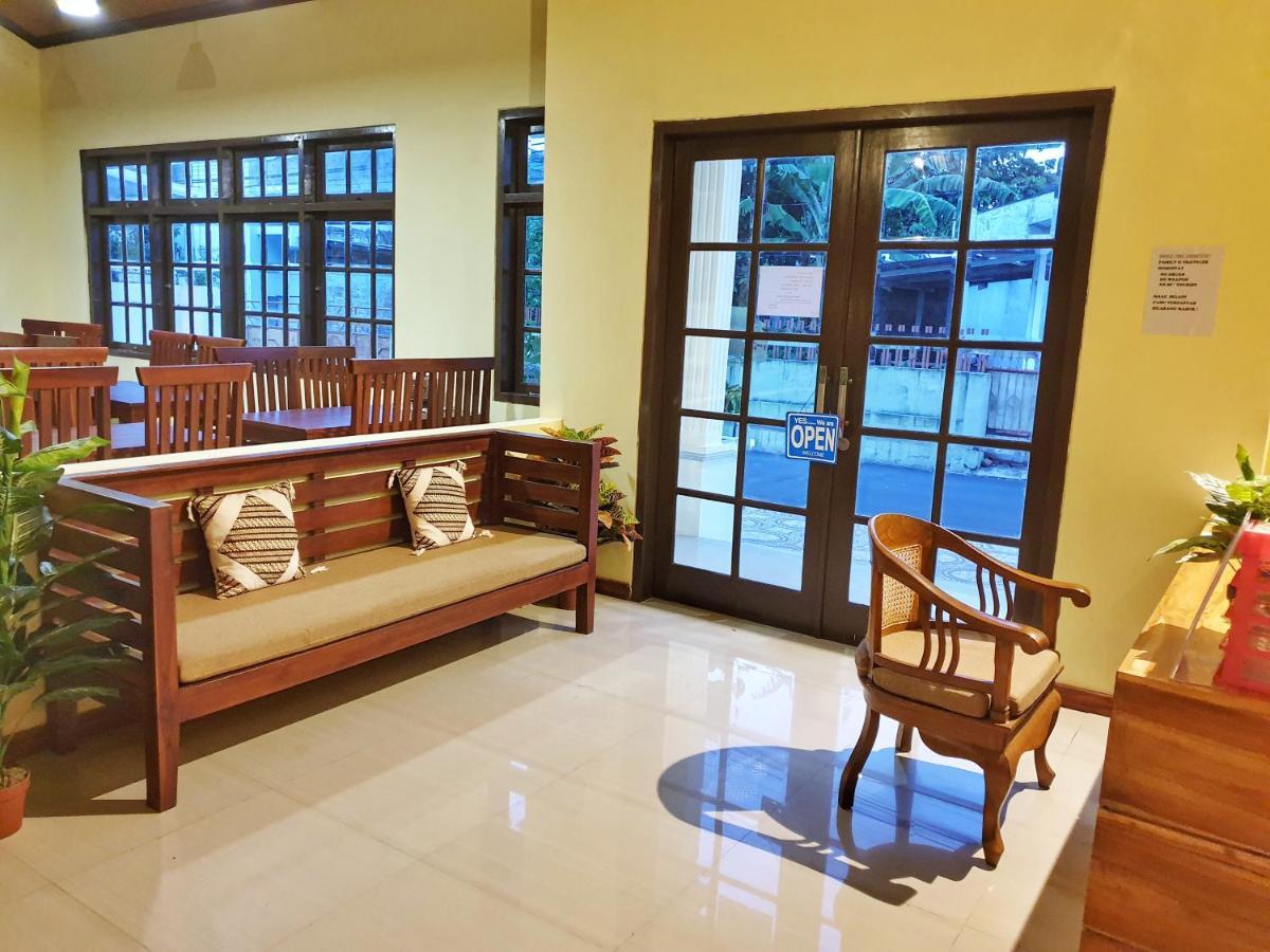 Maple Tree Homestay Maguwo Exterior foto