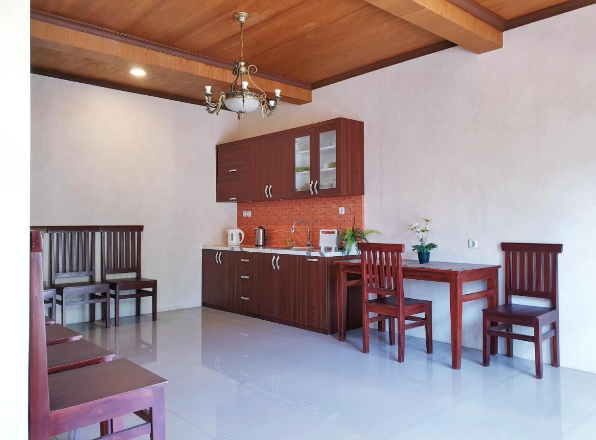 Maple Tree Homestay Maguwo Exterior foto